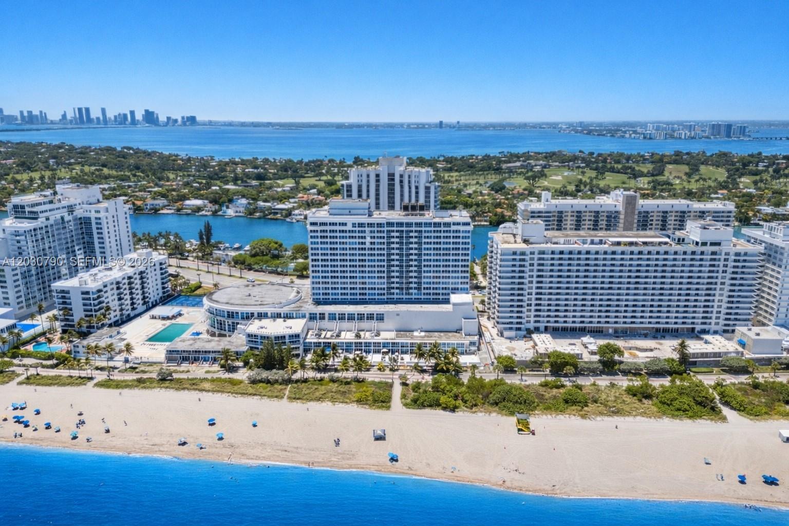 5445 Collins Ave # 1506