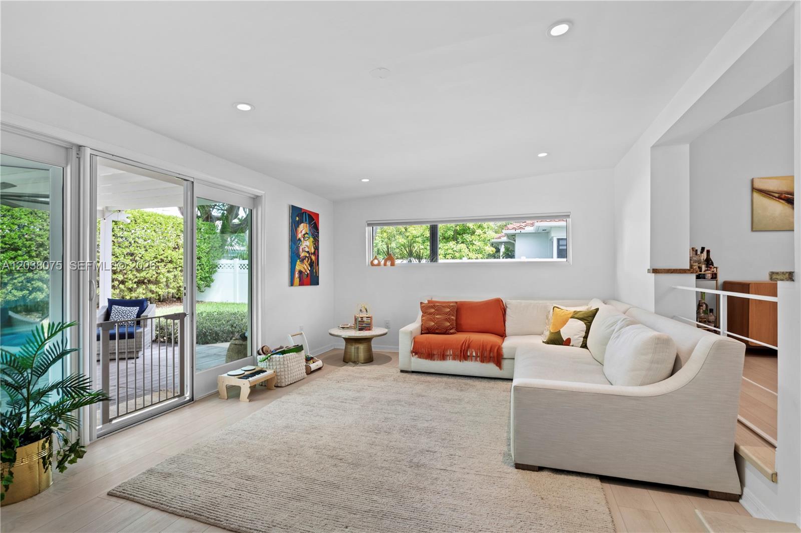 7611 Miami View Dr