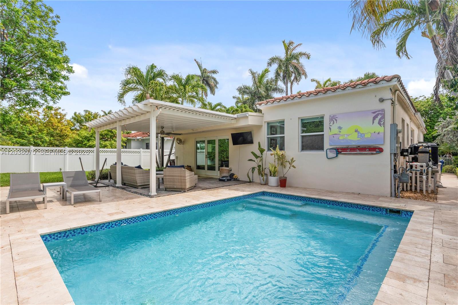 7611 Miami View Dr