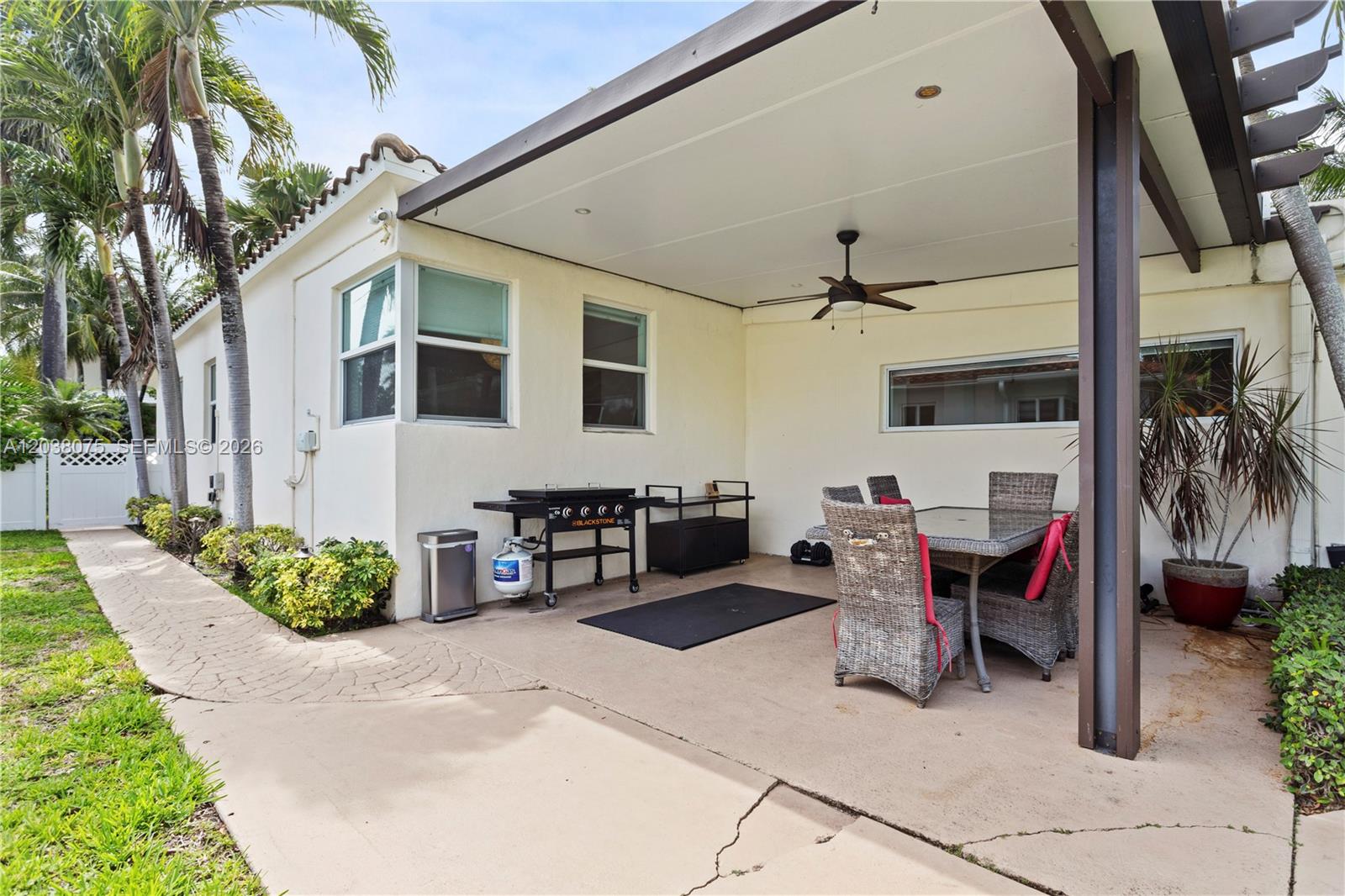 7611 Miami View Dr