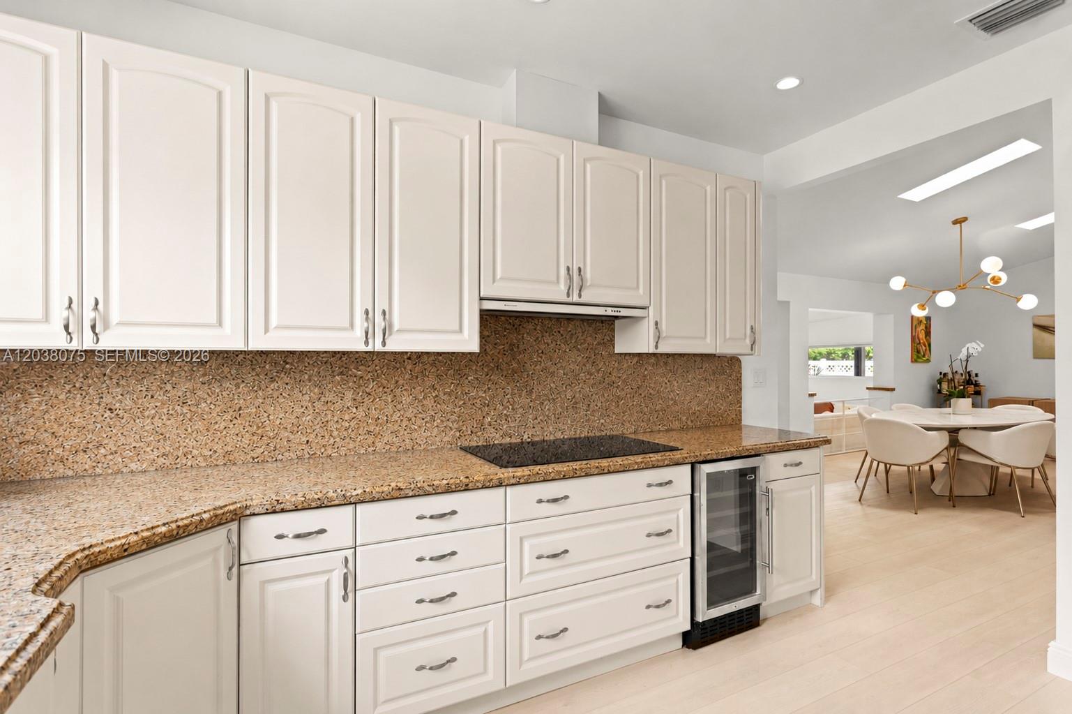 7611 Miami View Dr