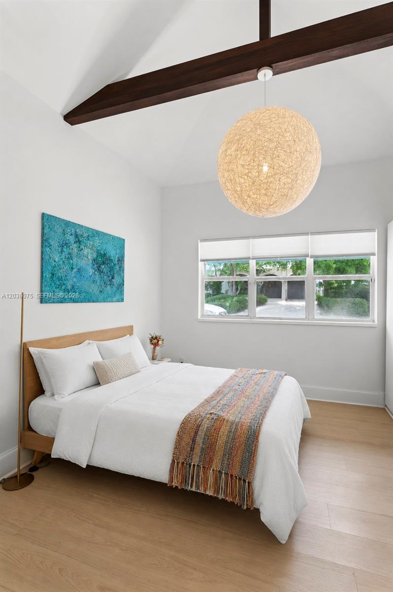 7611 Miami View Dr