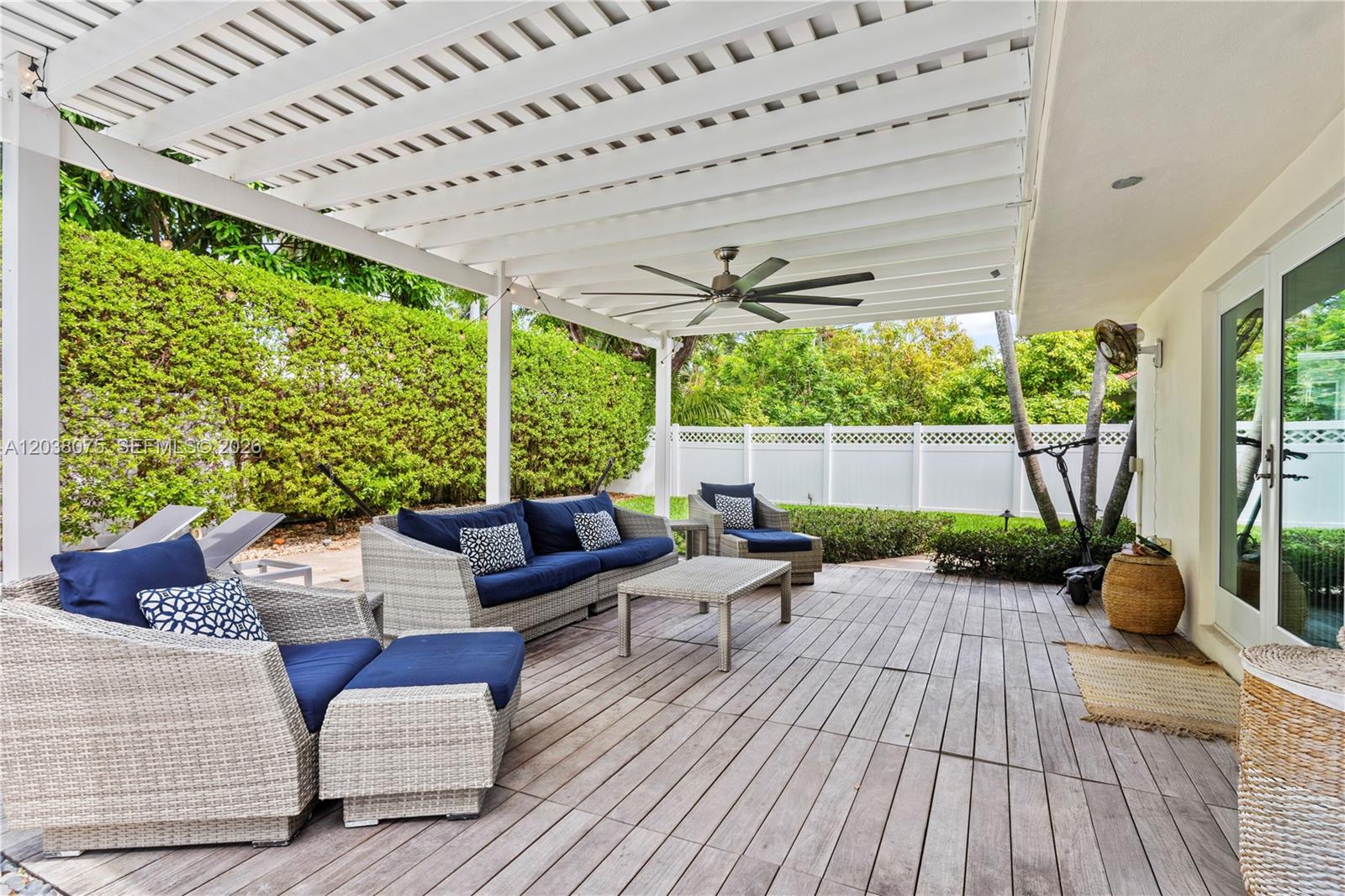 7611 Miami View Dr