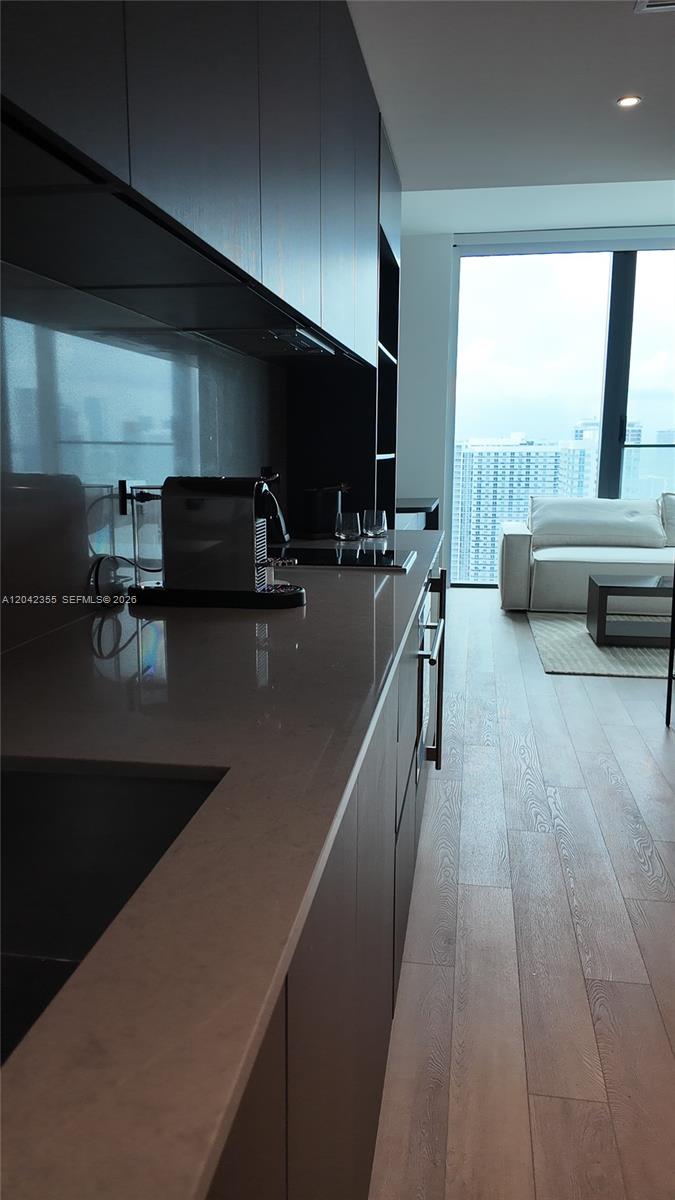 20 NE 11th St Unit: PH05