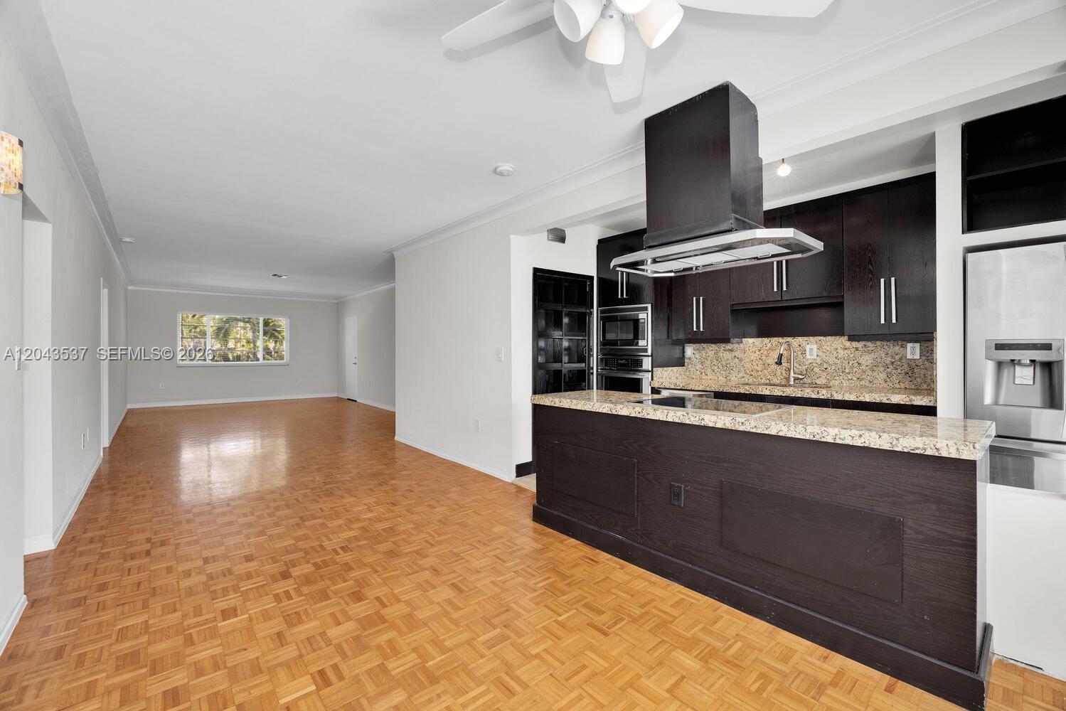 940 Sevilla Ave # 206