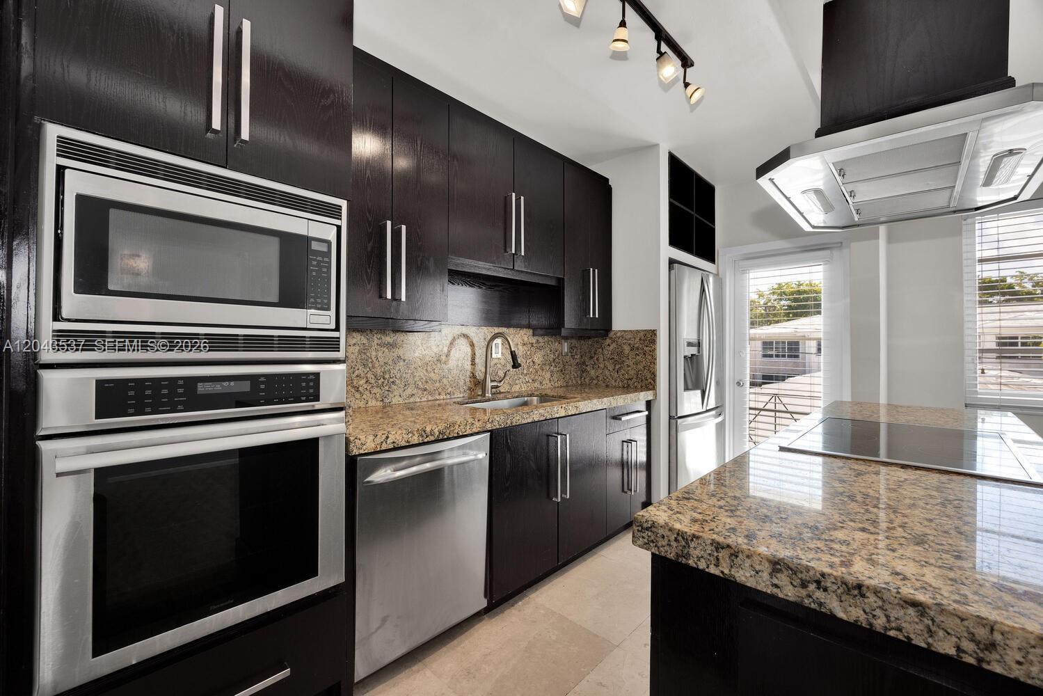 940 Sevilla Ave # 206