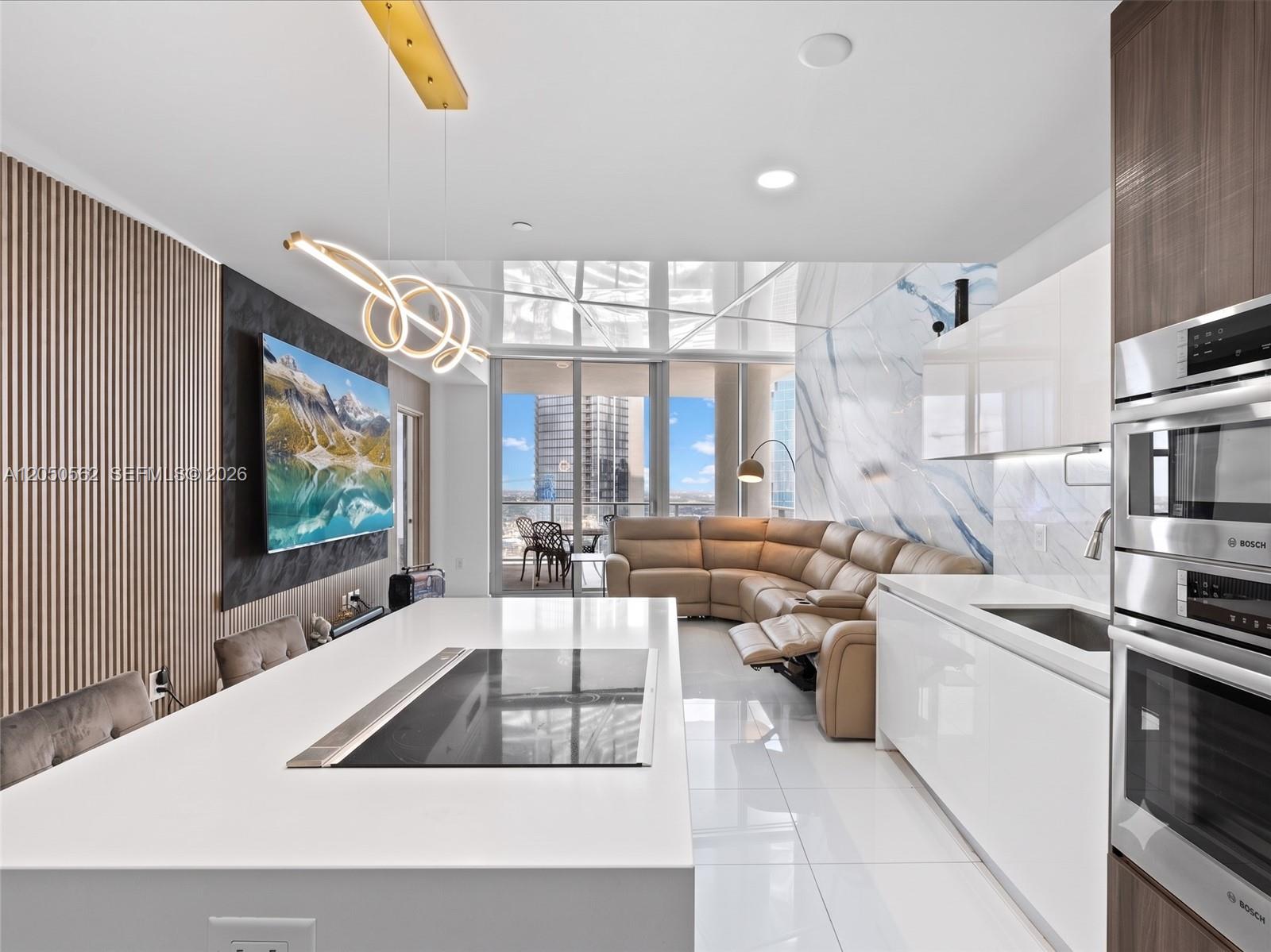851 NE 1st Ave # 3000