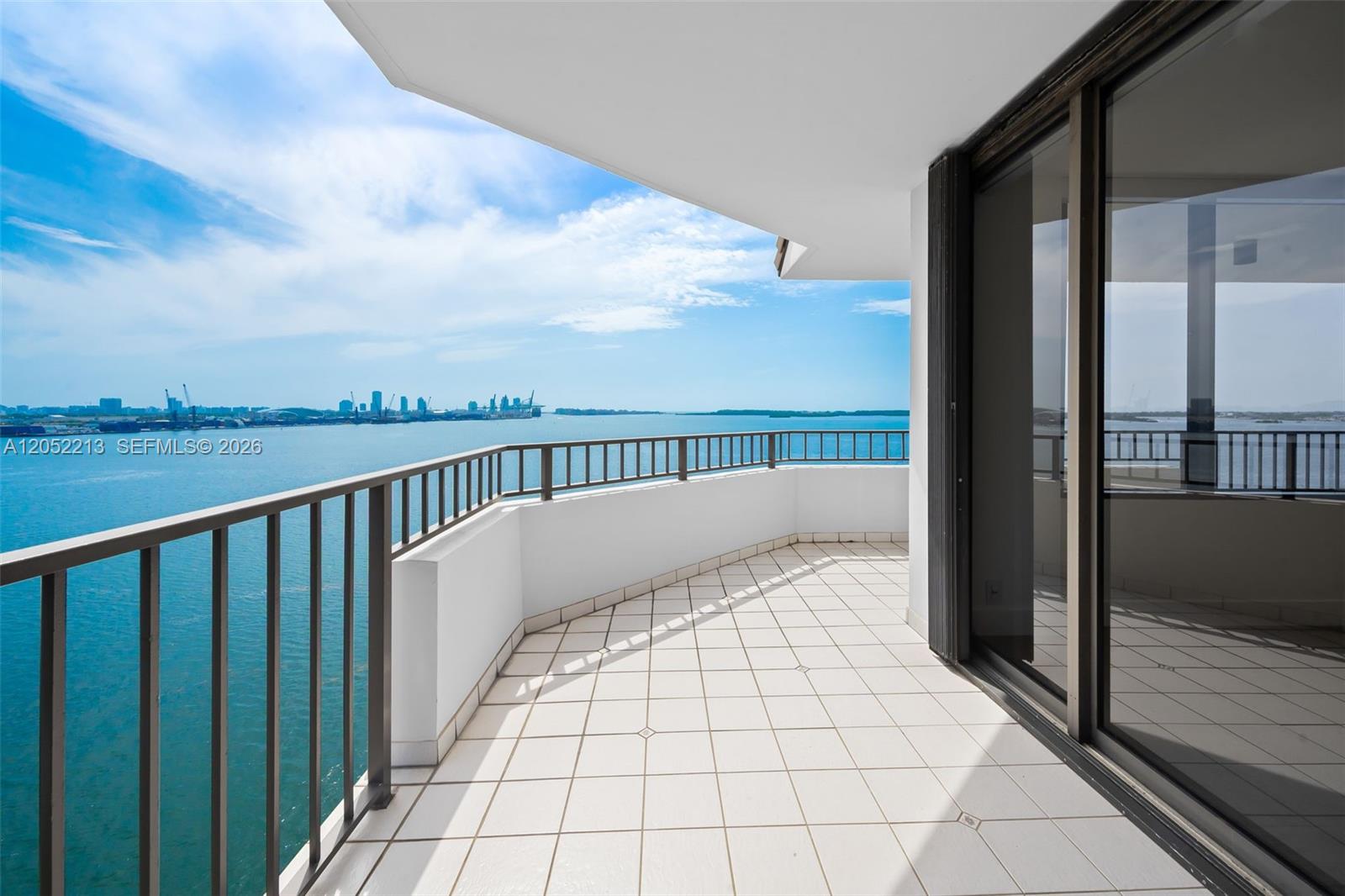 520 Brickell Key Dr # A1206
