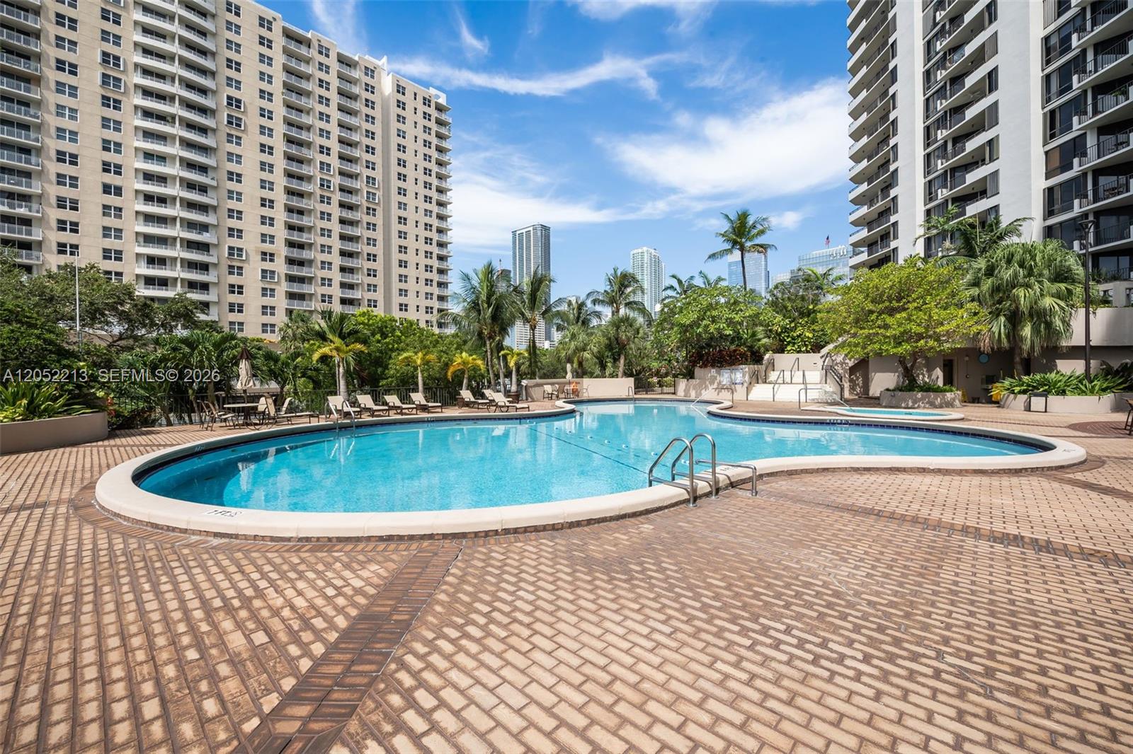 520 Brickell Key Dr # A1206
