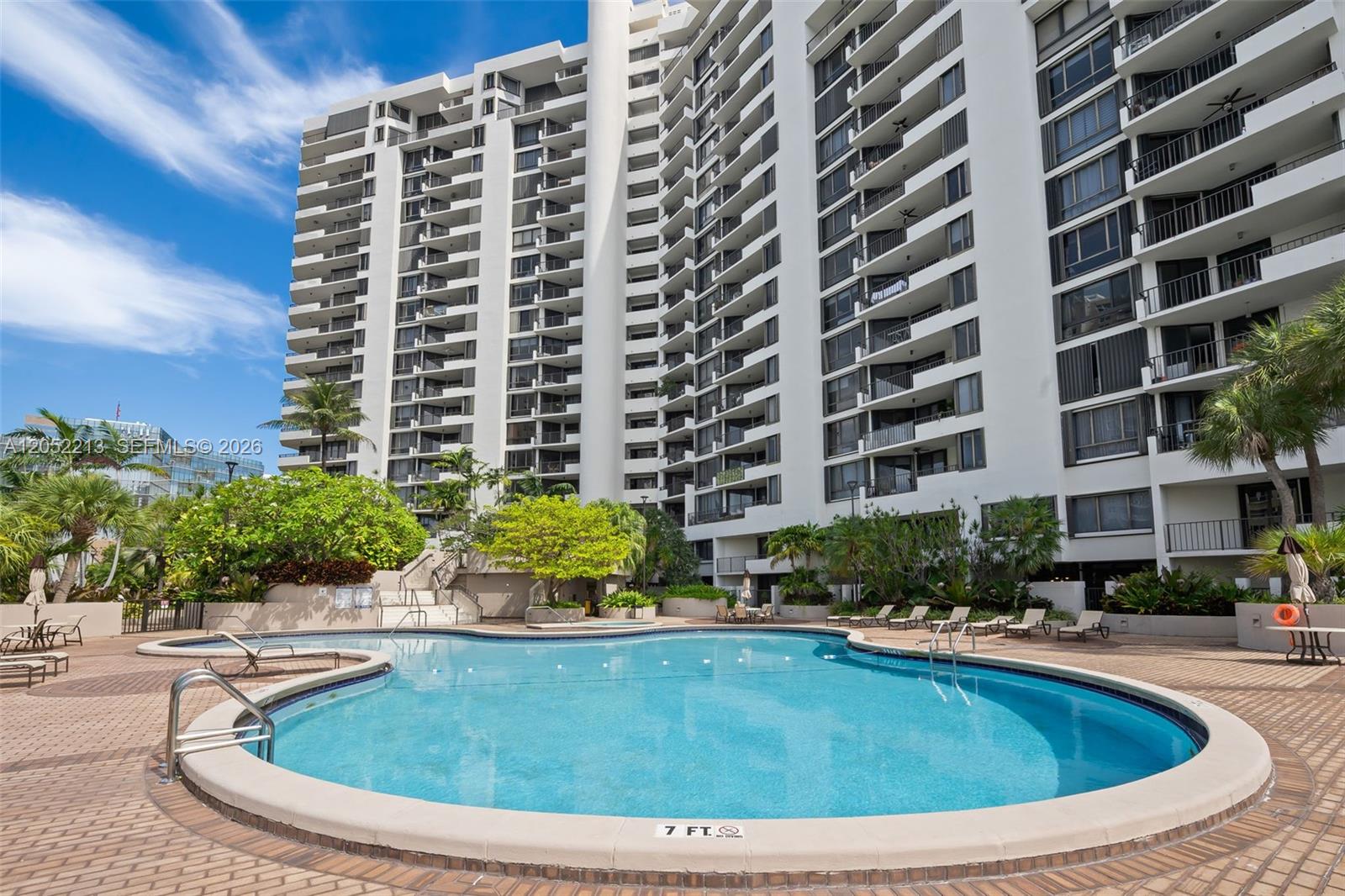 520 Brickell Key Dr # A1206
