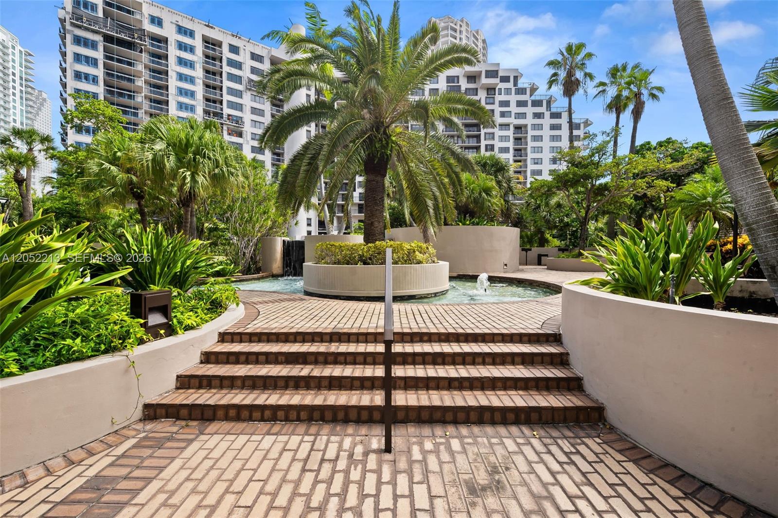 520 Brickell Key Dr # A1206