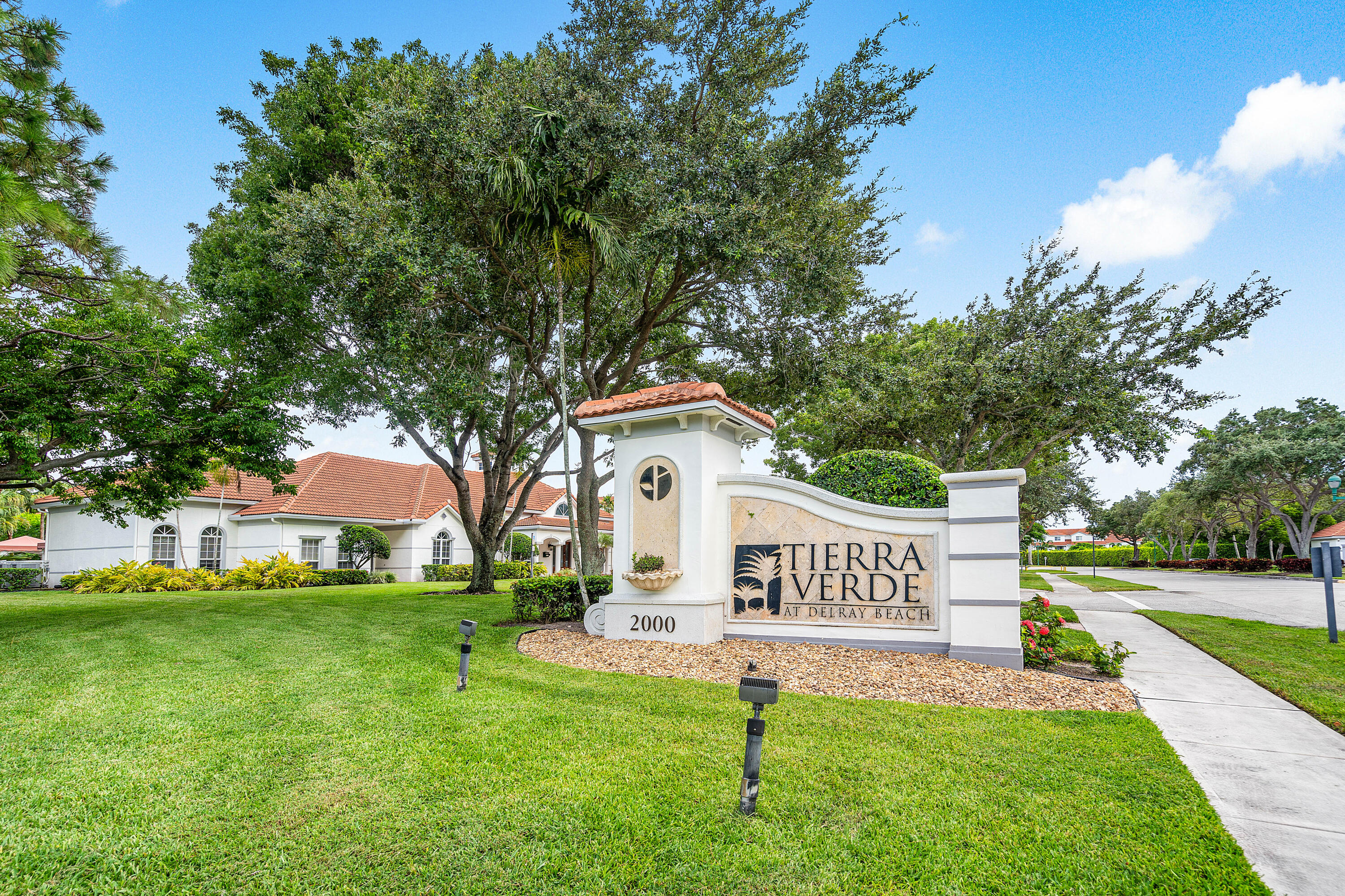 2052 Alta Meadows Lane