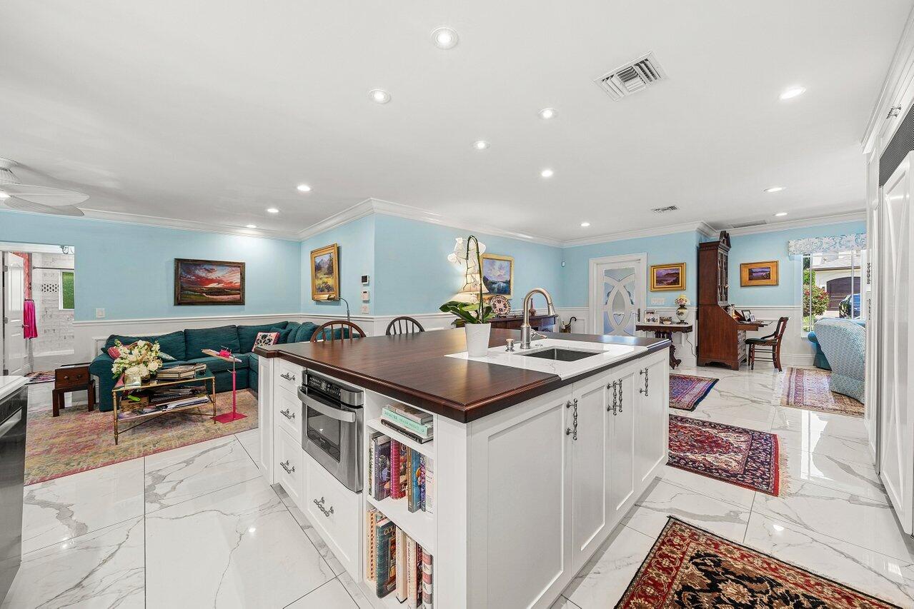 2177 Areca Palm Road