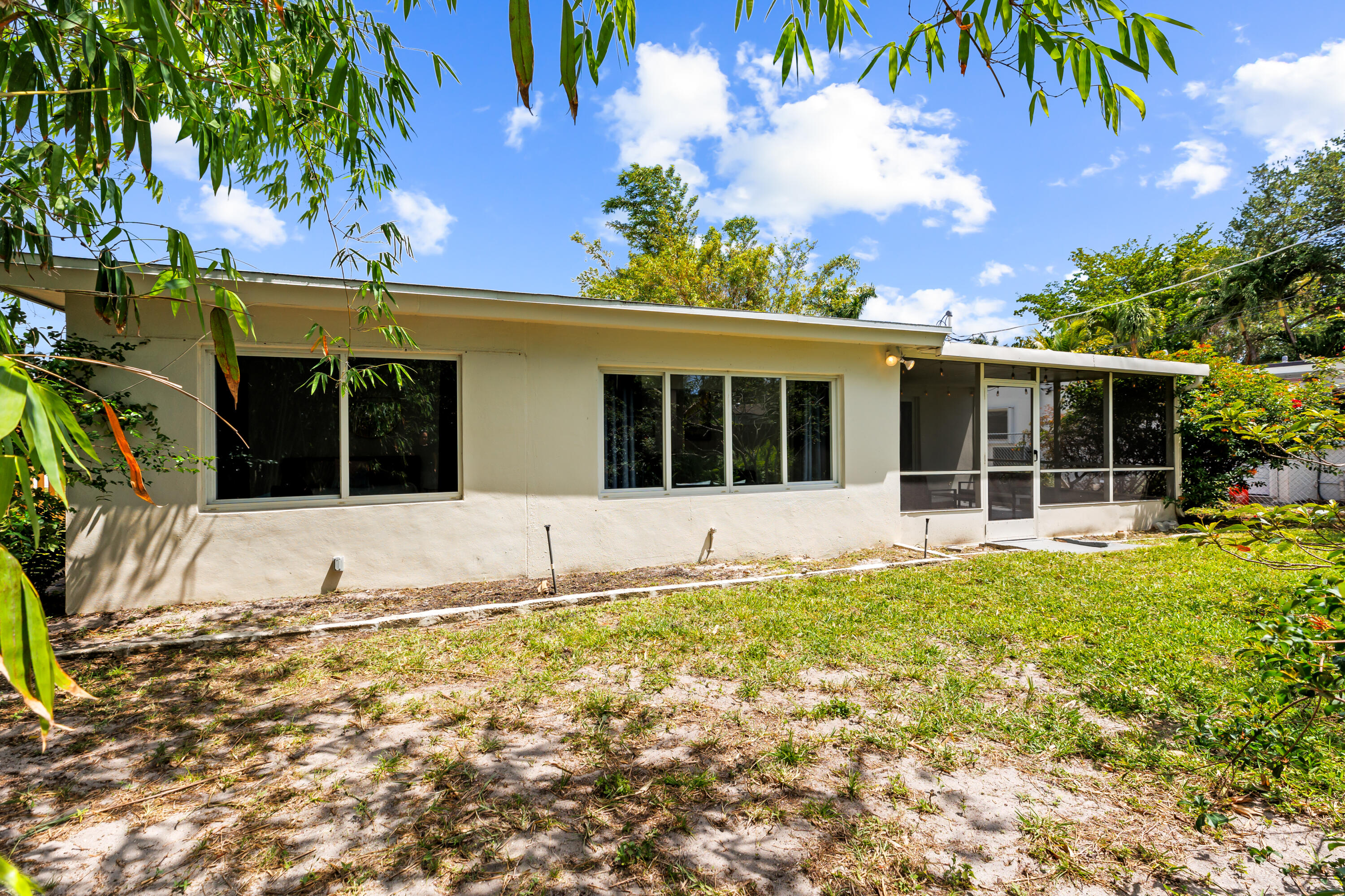 1010 SW 32nd Street