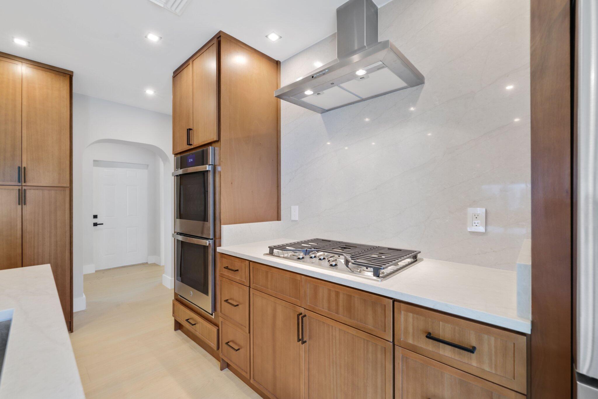 275 NE 16th Street