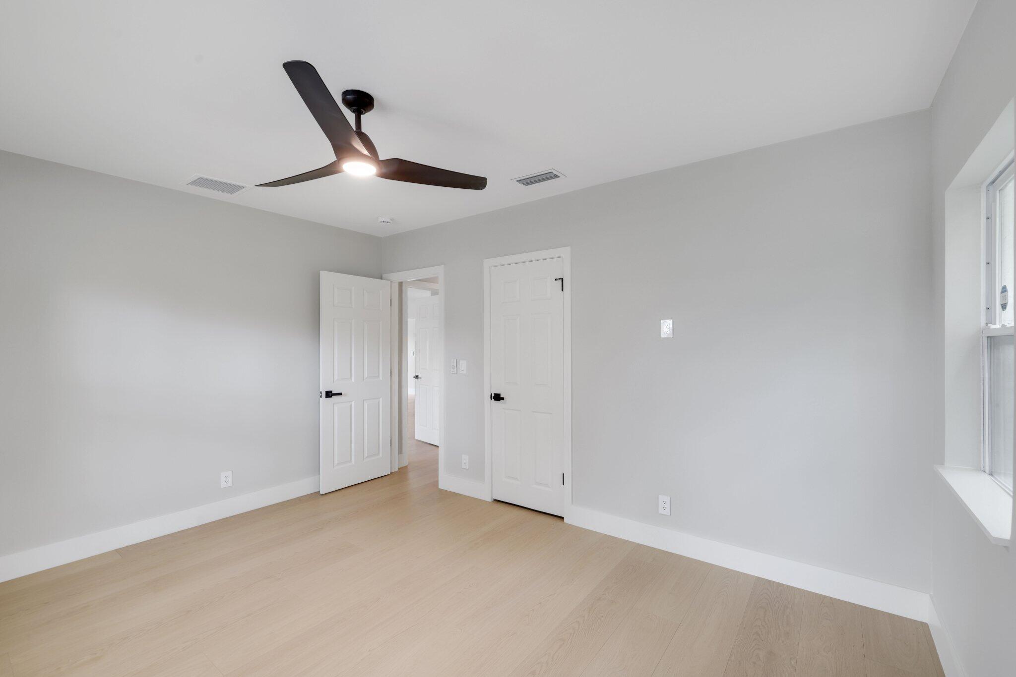 275 NE 16th Street