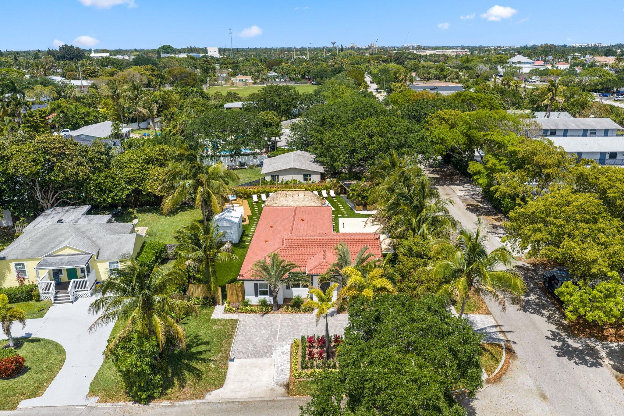 275 NE 16th Street