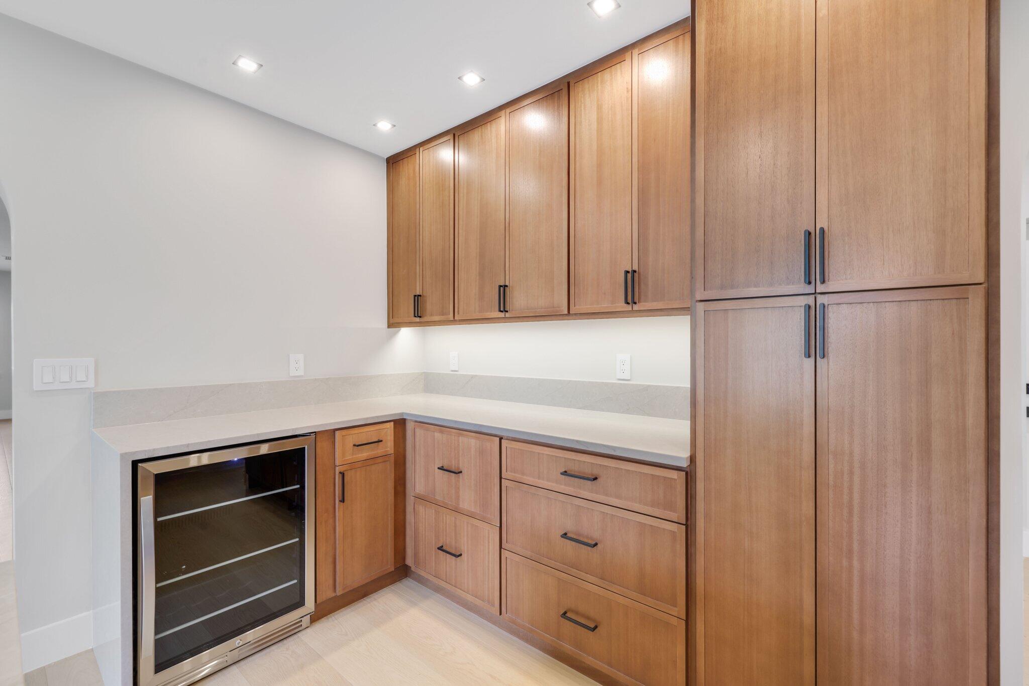 275 NE 16th Street