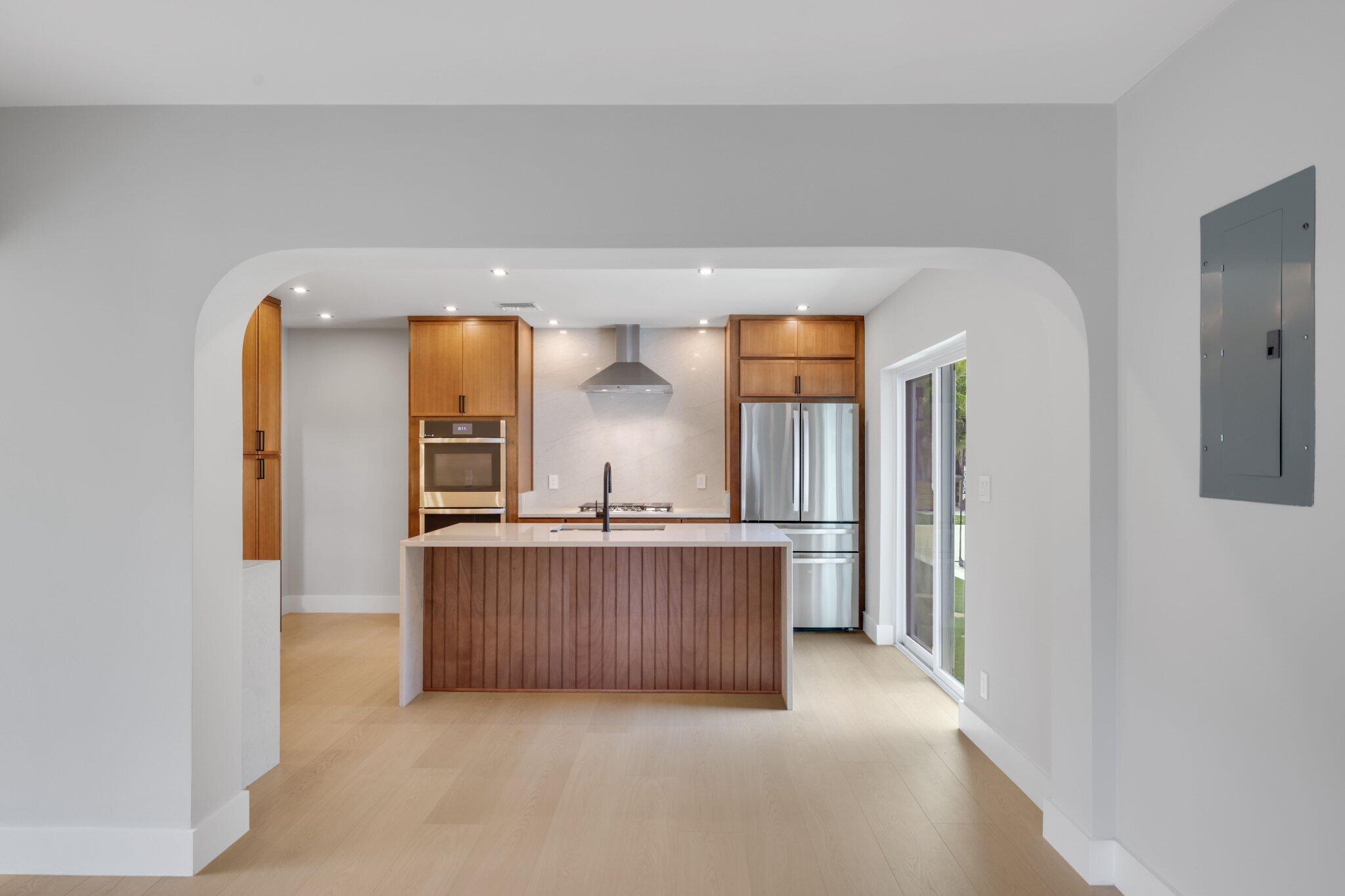 275 NE 16th Street