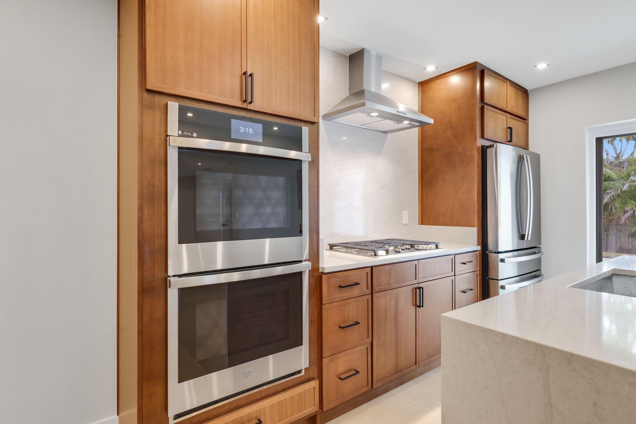 275 NE 16th Street