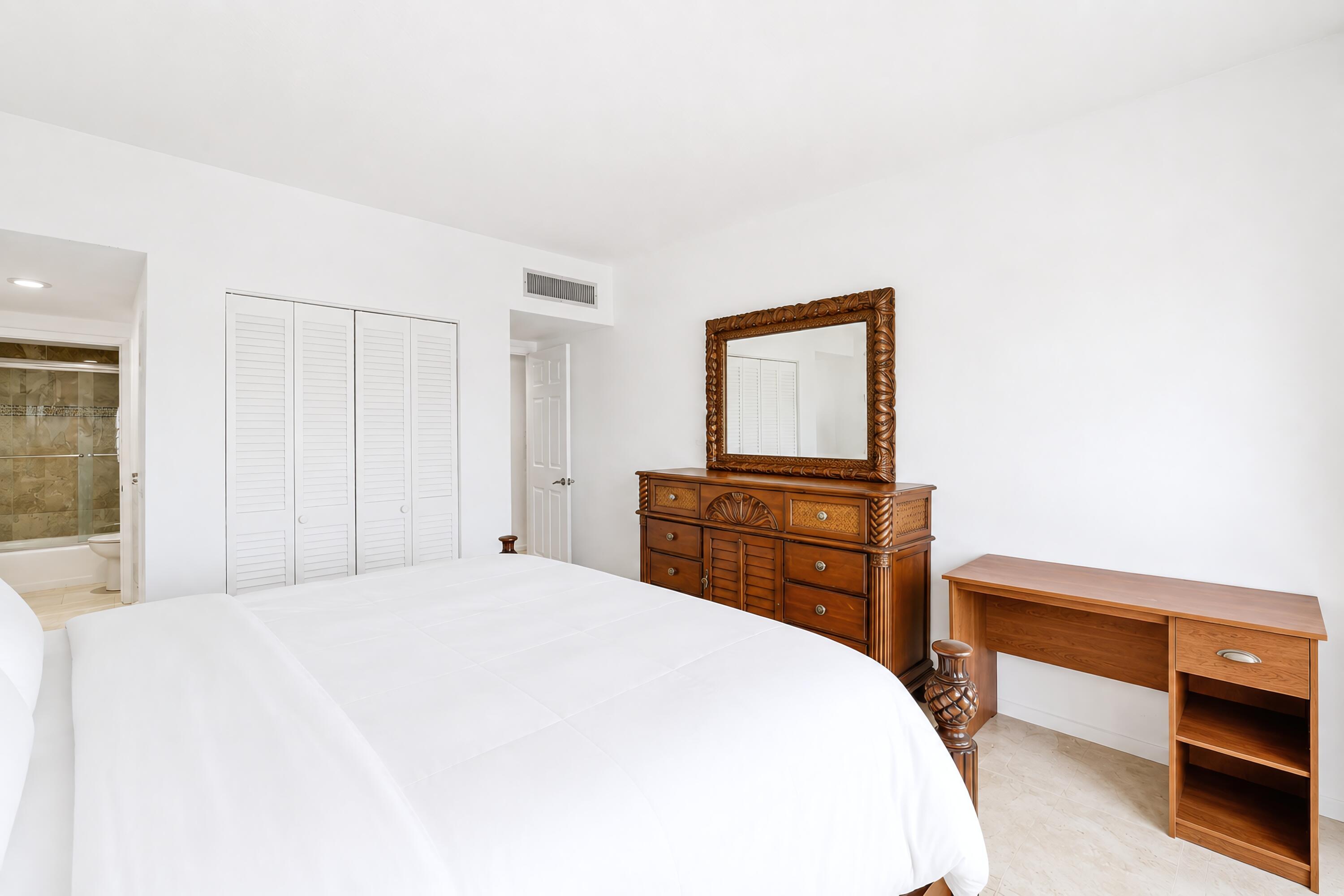 3230 S Ocean Boulevard D-607