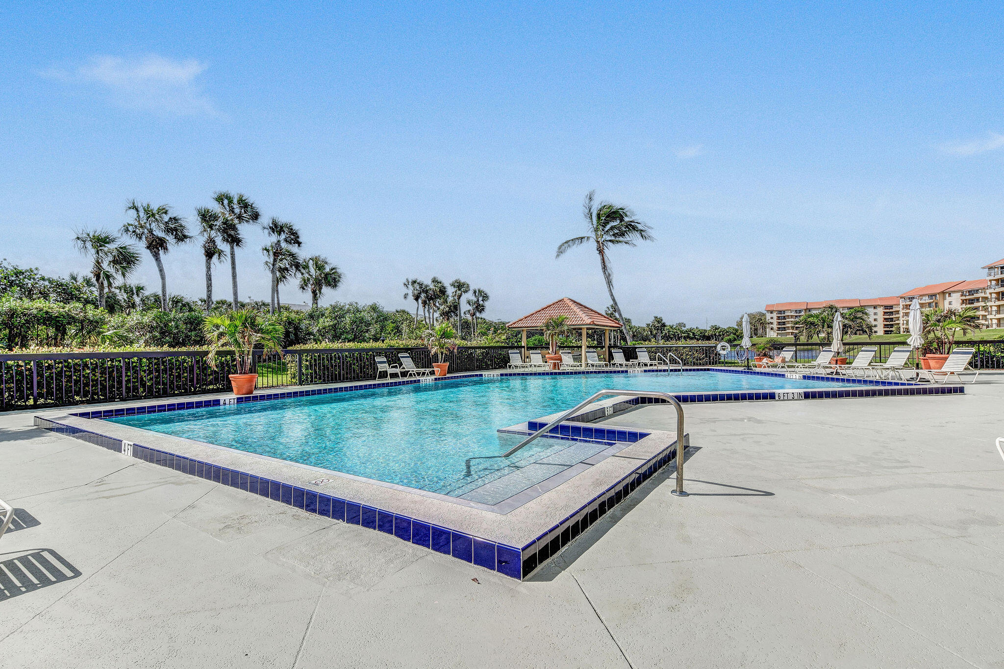201 Ocean Bluffs Boulevard 5010