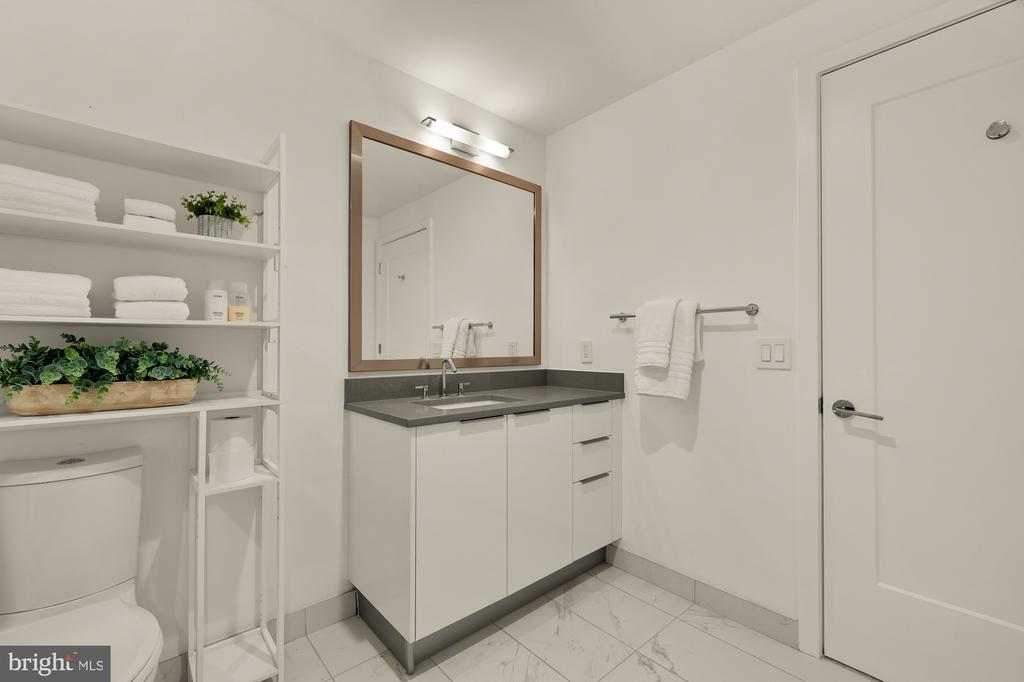 45 SUTTON SQUARE SW 906