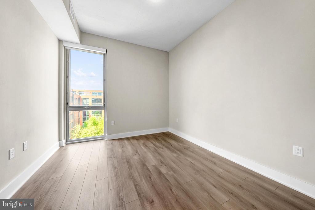 88 V STREET SW 808