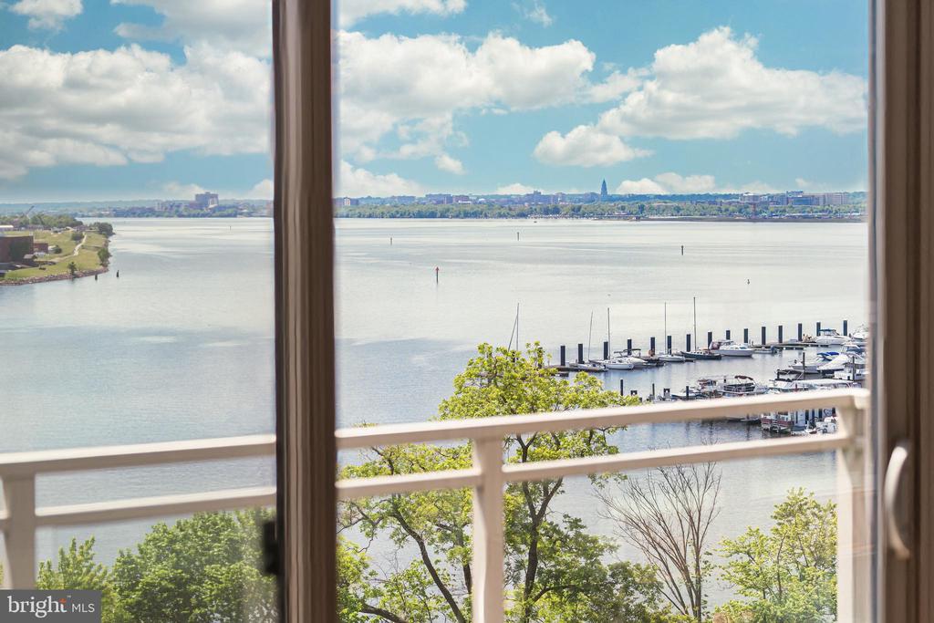 88 V STREET SW 808
