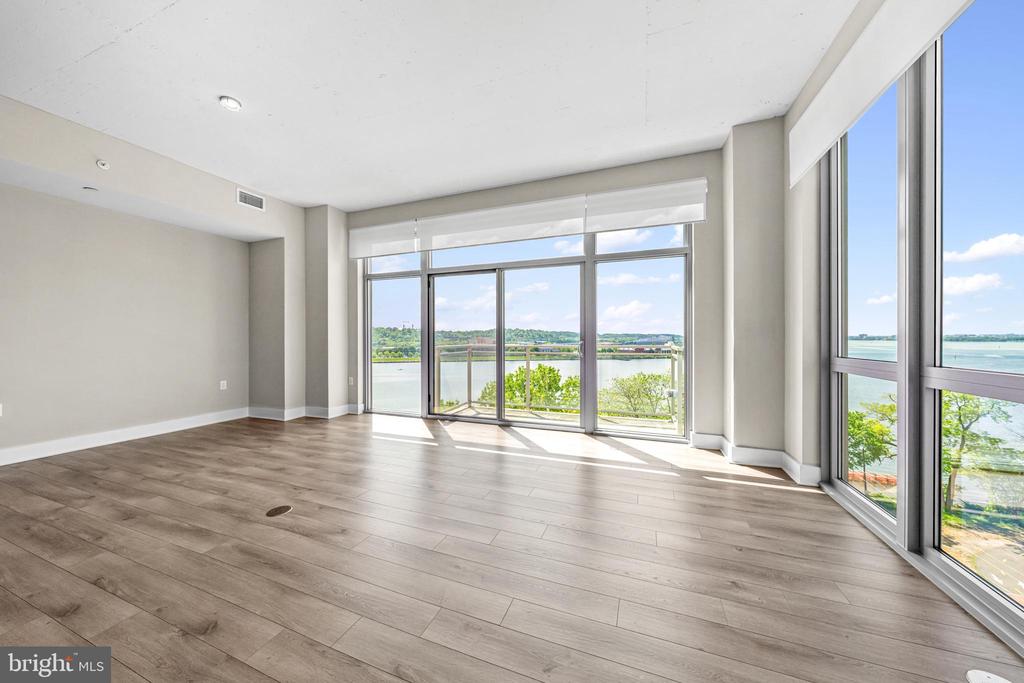 88 V STREET SW 808