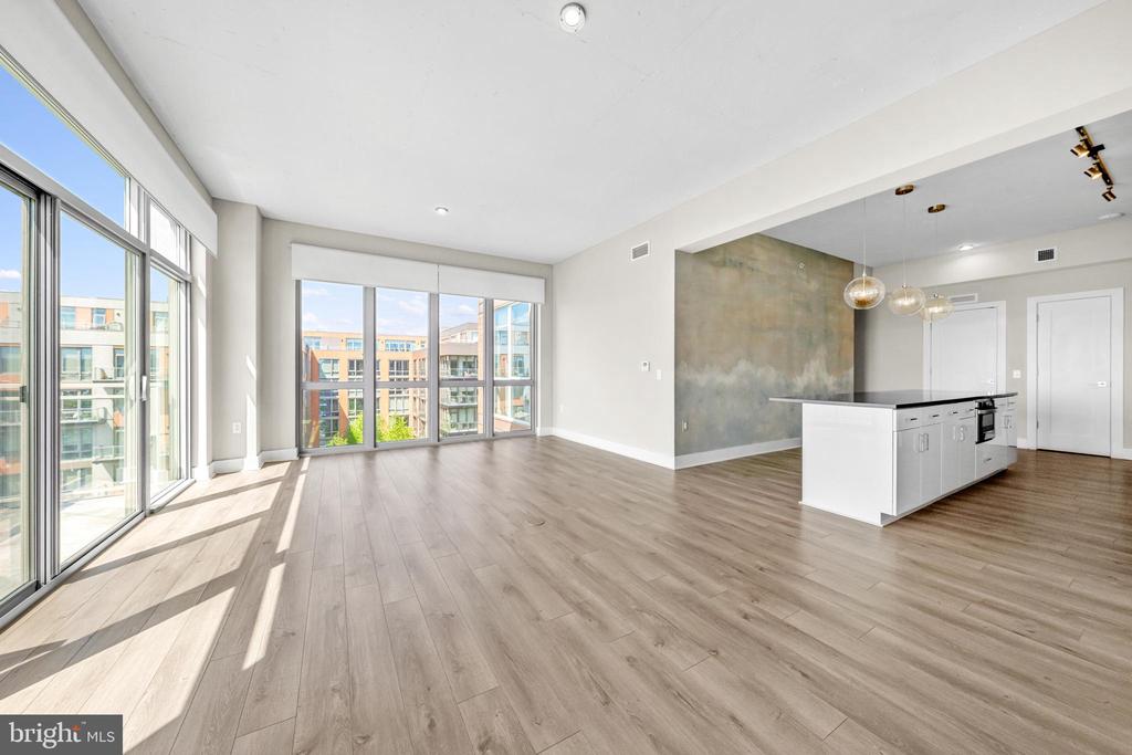 88 V STREET SW 808