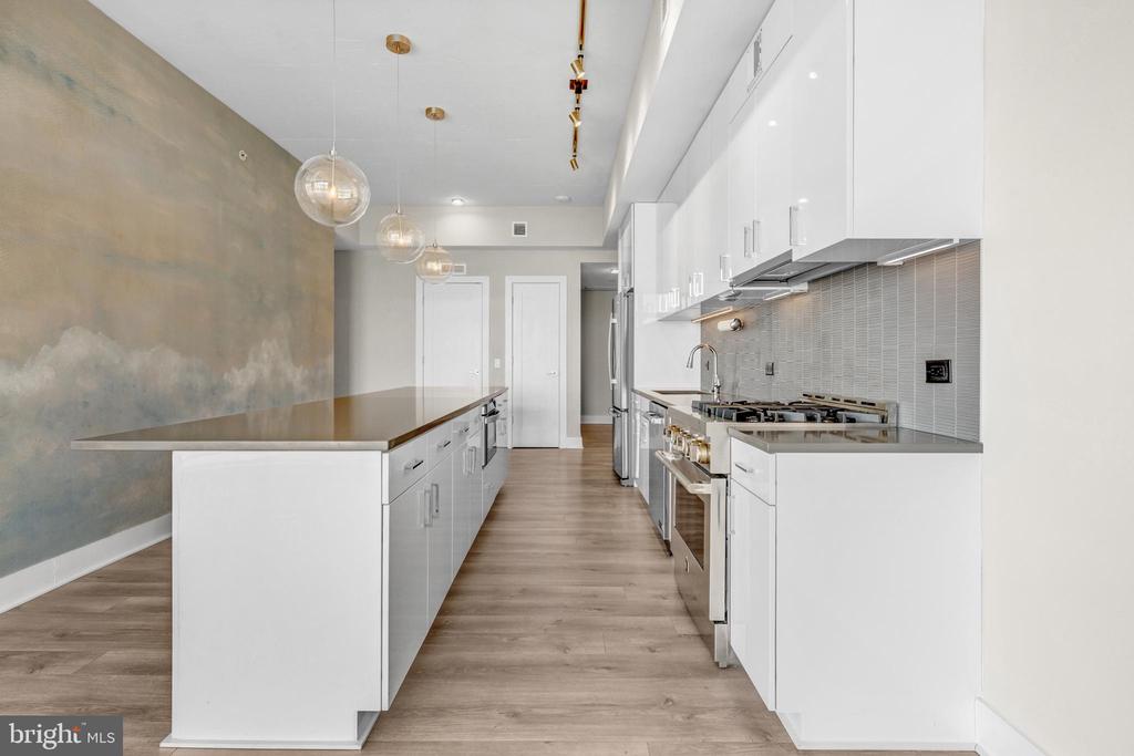 88 V STREET SW 808