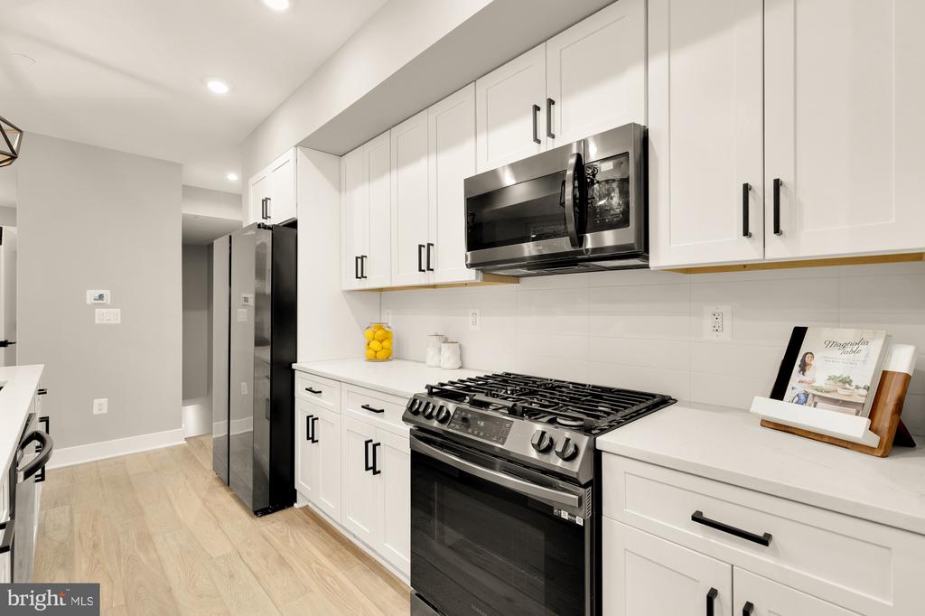 26 TODD PLACE NE 2