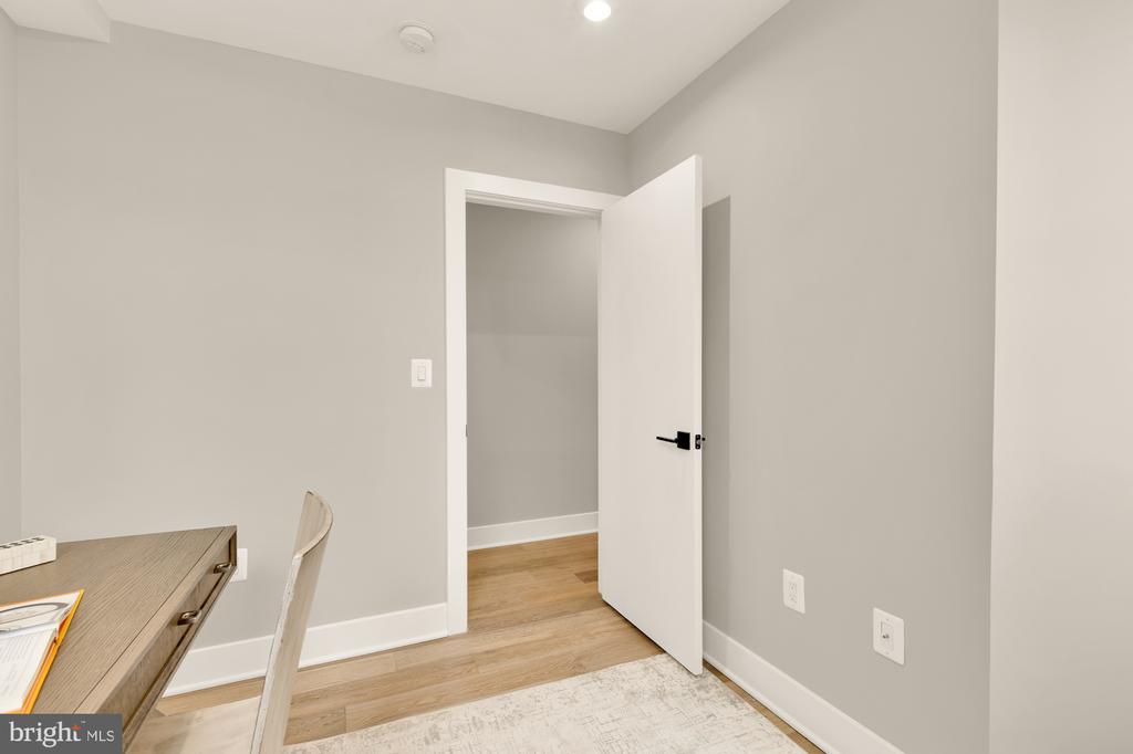 26 TODD PLACE NE 2