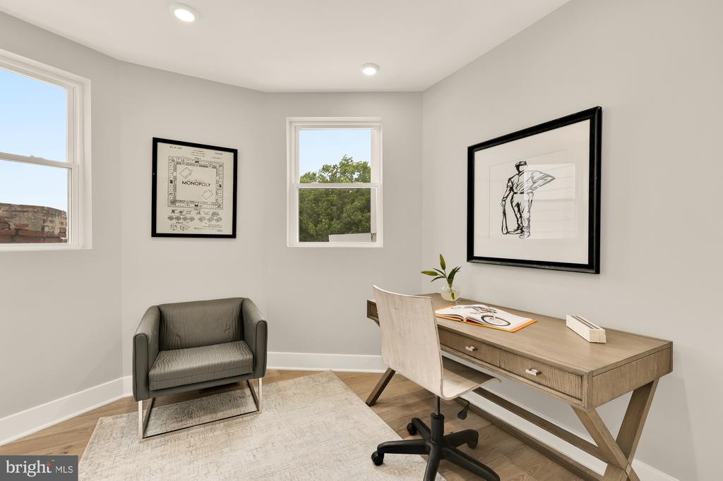 26 TODD PLACE NE 2