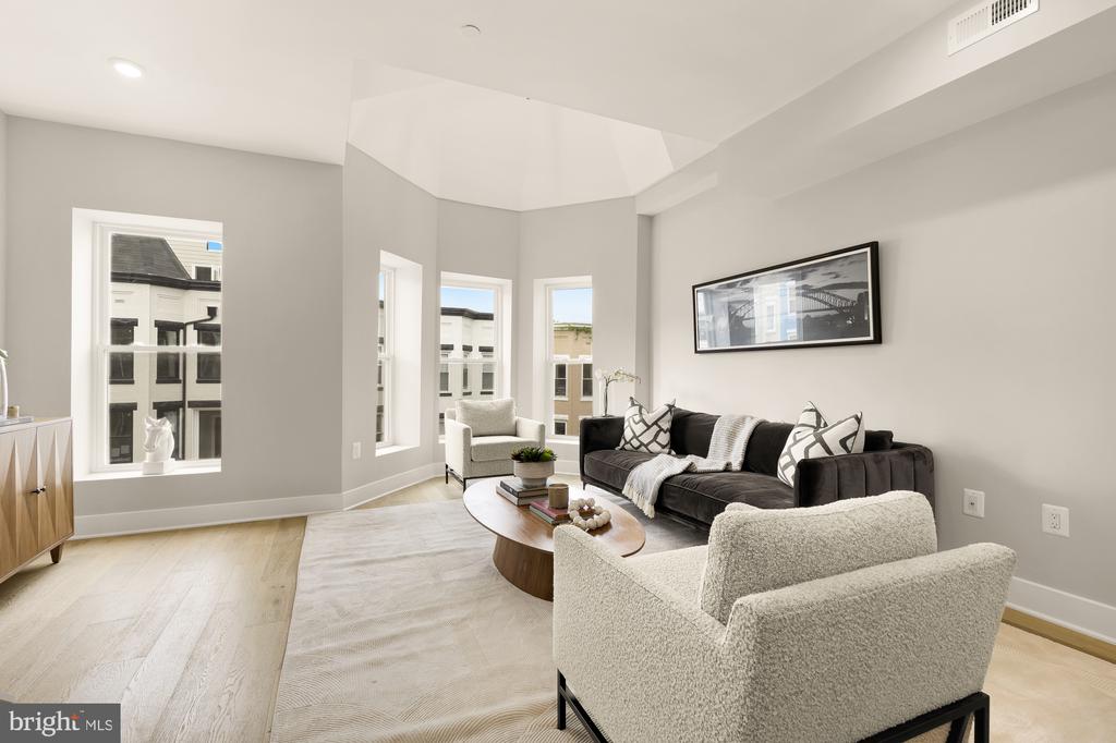 26 TODD PLACE NE 2