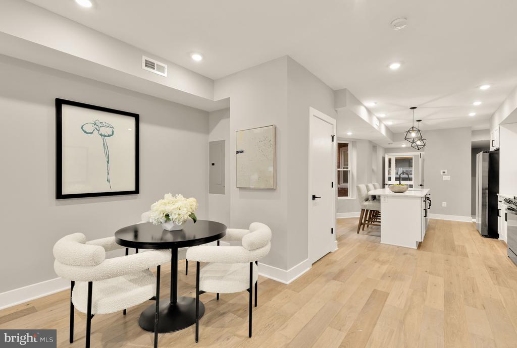 26 TODD PLACE NE 2