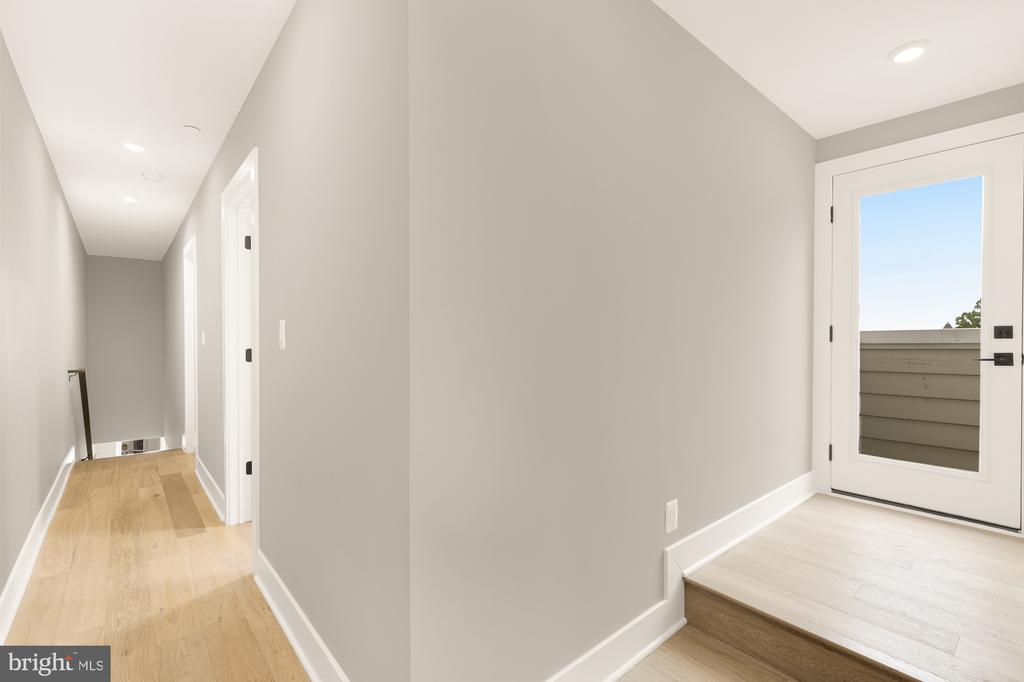 26 TODD PLACE NE 2