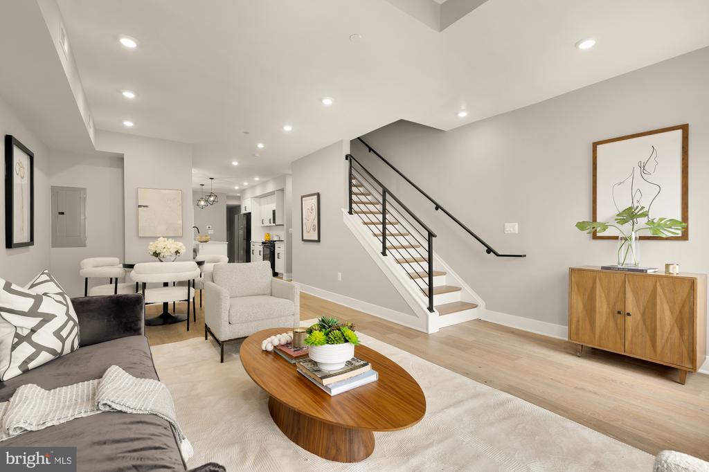 26 TODD PLACE NE 2