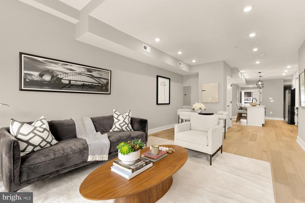 26 TODD PLACE NE 2