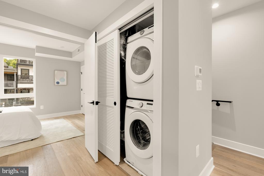 26 TODD PLACE NE 2