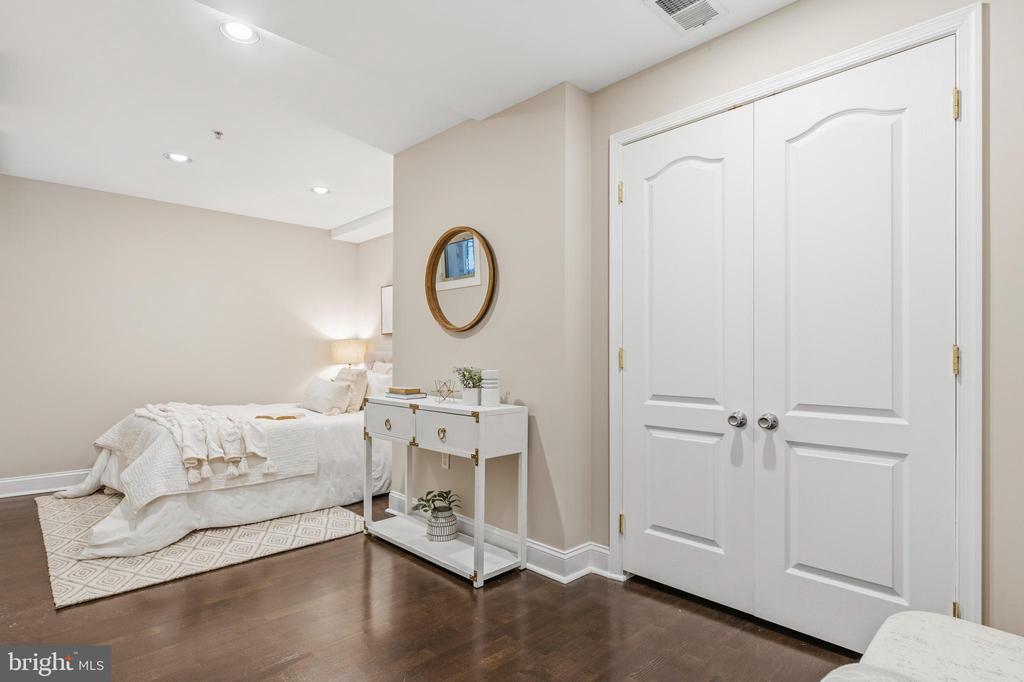 1321 EUCLID STREET NW T1