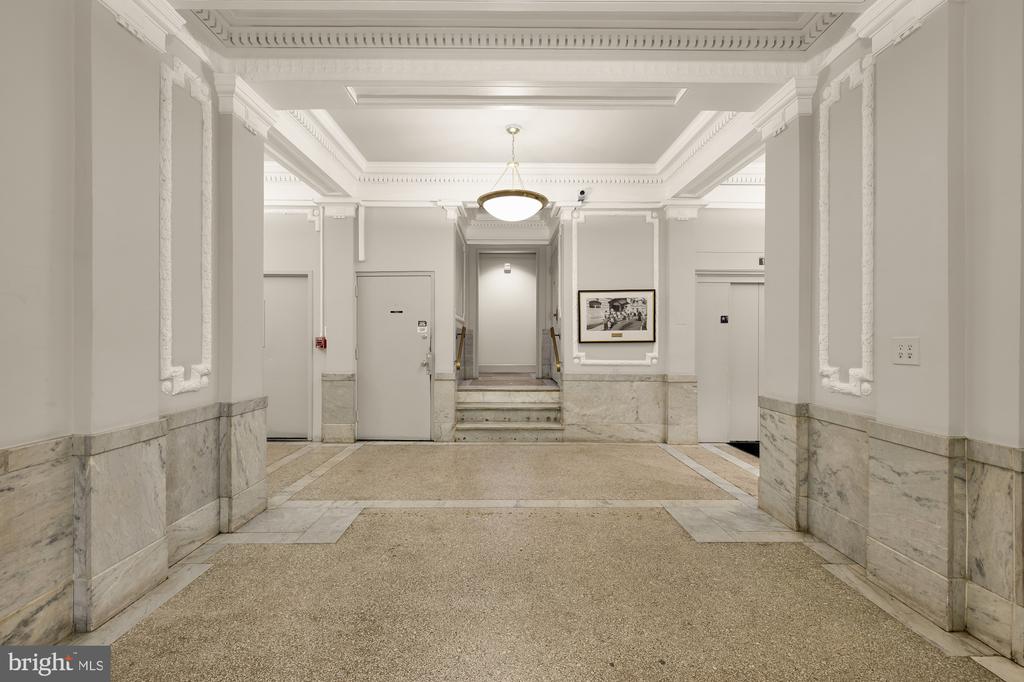 3060 16TH STREET NW Unit: 102