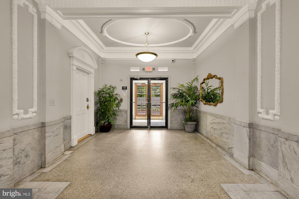 3060 16TH STREET NW Unit: 102