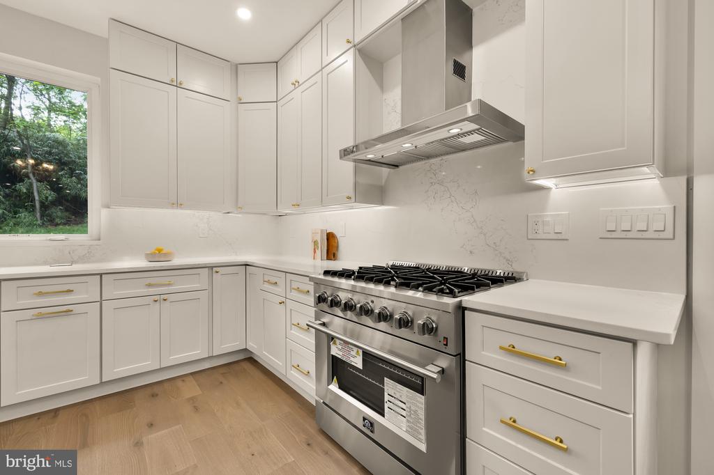 1430 BRENTWOOD ROAD NE