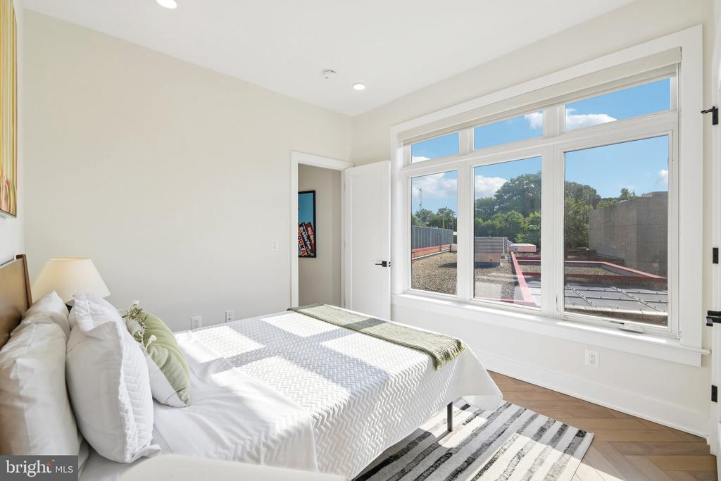 4315 HARRISON STREET NW Unit: 8