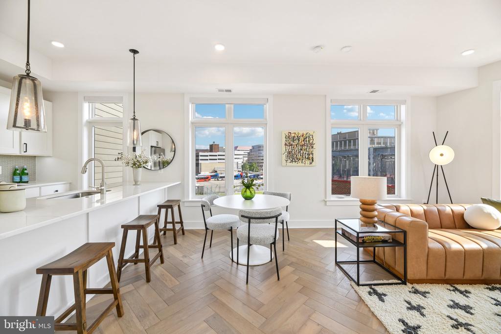 4315 HARRISON STREET NW Unit: 8