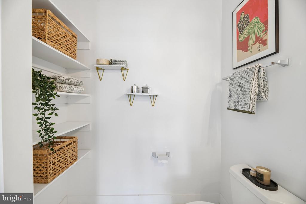 4315 HARRISON STREET NW Unit: 8