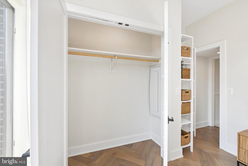 4315 HARRISON STREET NW Unit: 8