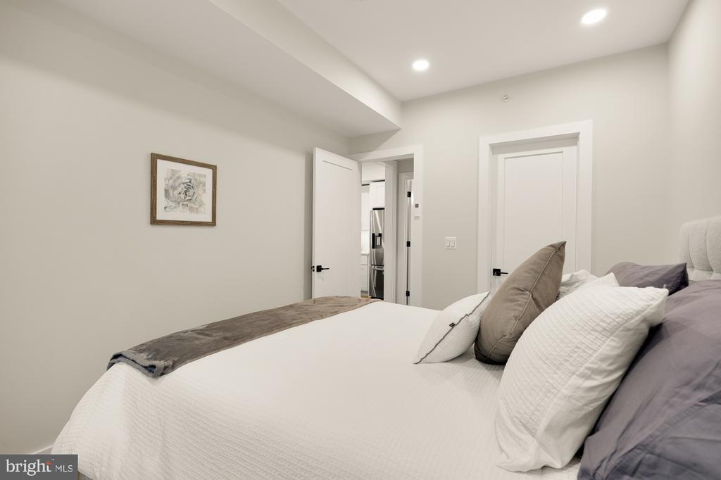 4315 HARRISON STREET NW Unit: 1